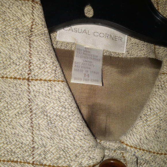 Casual Corner Blazer - Picture 2 of 3